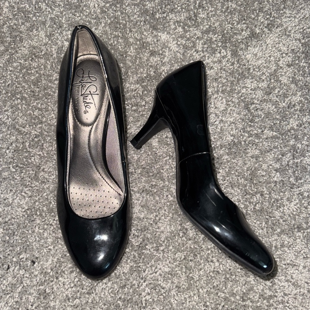 Life Stride Black Classic Heels